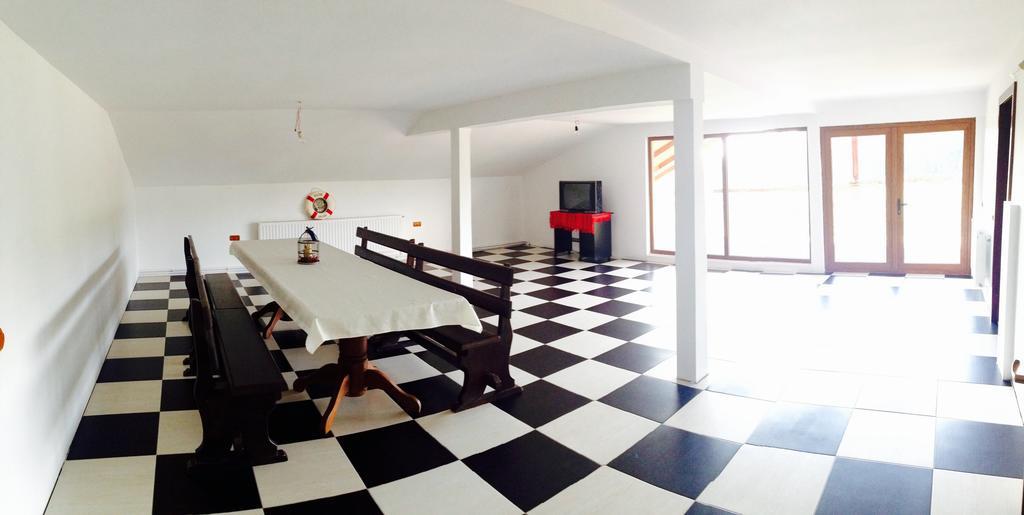 Casa Renti Hotel Novaci-Straini Bagian luar foto