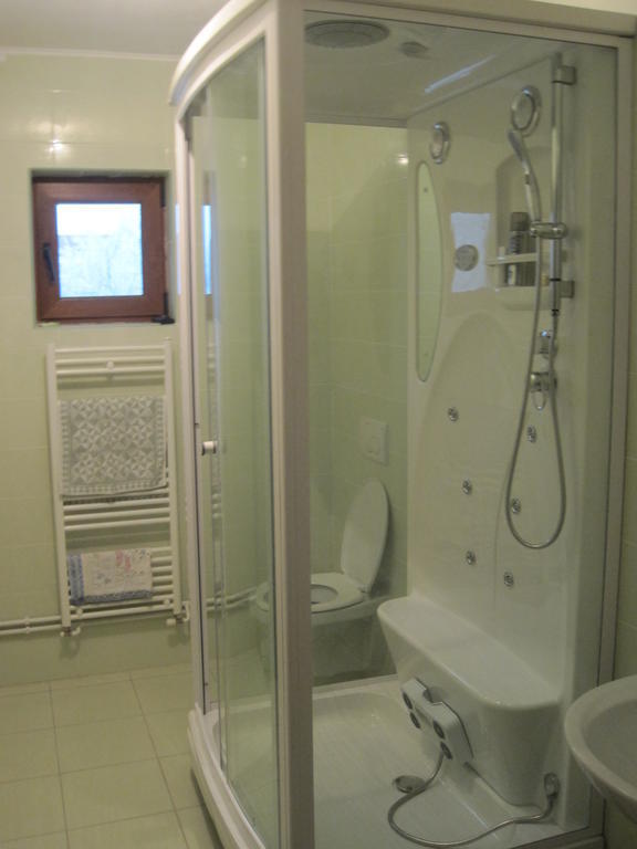Casa Renti Hotel Novaci-Straini Ruang foto